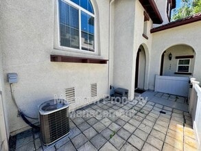 33620 Willow Haven Ln in Murrieta, CA - Foto de edificio - Building Photo