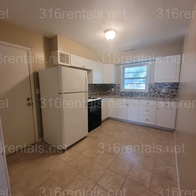 property at 1421 Willow Rd