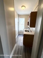 37 Avon Pl, Unit 1b in Staten Island, NY - Foto de edificio - Building Photo