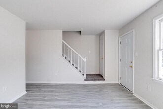 182 E Village Rd in Elkton, MD - Building Photo - Building Photo