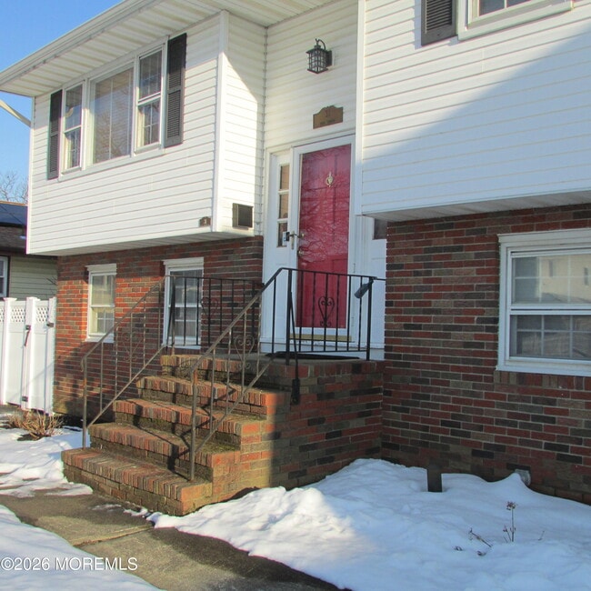 31 Pine St in Keyport, NJ - Building Photo - Building Photo