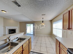 4410 Hanging Moss Dr in Orange Park, FL - Building Photo - Building Photo