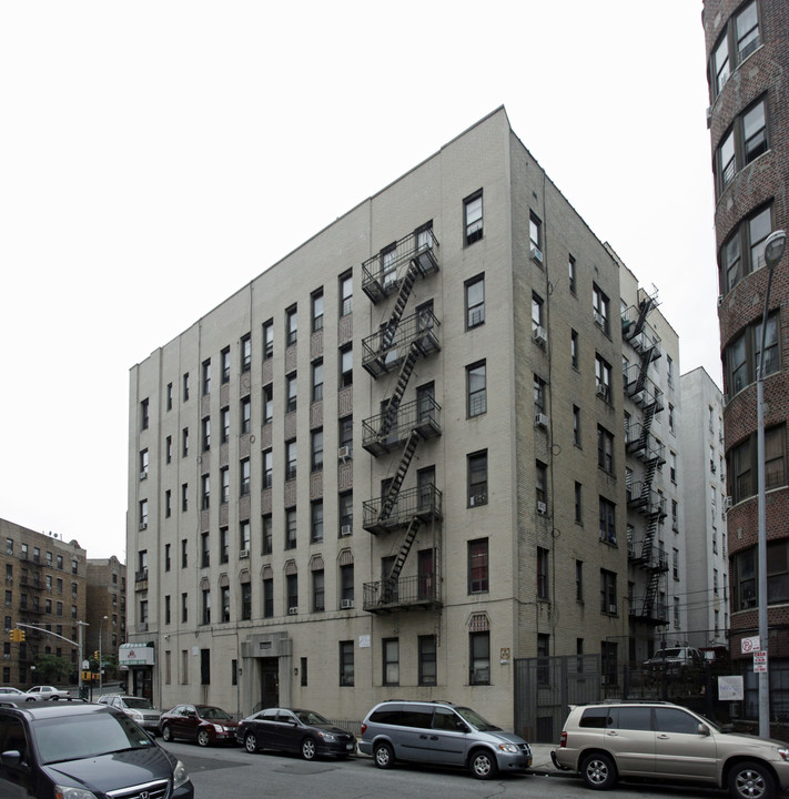 3505 Perry Ave in Bronx, NY - Building Photo