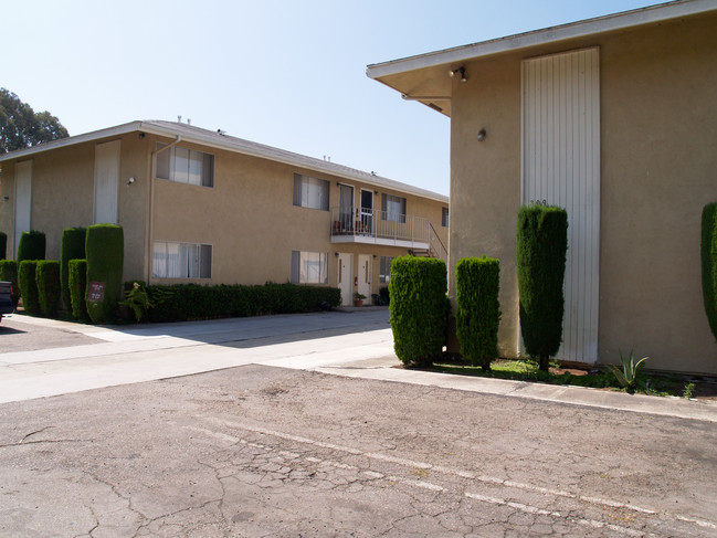 309 Monte Vista Ave in Costa Mesa, CA - Foto de edificio - Building Photo