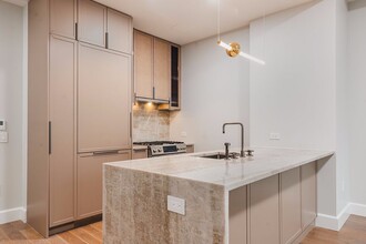 262 9th St in Brooklyn, NY - Foto de edificio - Building Photo