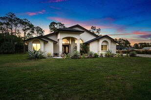16105 Temple Blvd in The Acreage, FL - Building Photo