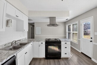 703 Mallard Dr in Jacksonville, NC - Building Photo - Building Photo