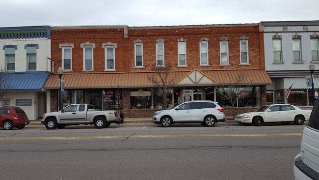 124 E Main St, Unit Apt. 4 in Stockbridge, MI - Building Photo - Building Photo