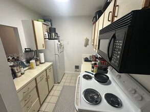 72 Euston Rd, Unit 1 in Boston, MA - Building Photo - Building Photo