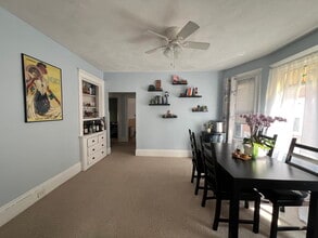 112 W Adams St, Unit 112 in Somerville, MA - Building Photo - Building Photo
