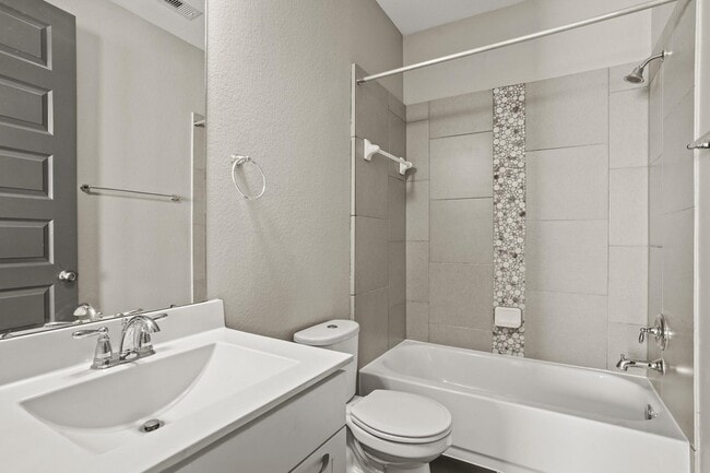 14105 N Lake Branch Ln in Houston, TX - Building Photo - Building Photo