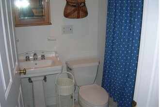 3 Gardner Perry Ln, Unit Cottage in Nantucket, MA - Building Photo - Building Photo