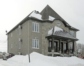 4146-4158 Sylvestre in Laval, QC - Building Photo - Building Photo
