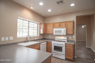 25213 N 40th Ln in Phoenix, AZ - Building Photo - Building Photo