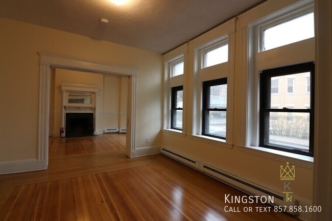 12 Park St in Brookline, MA - Building Photo - Building Photo