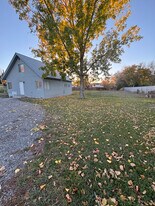 2940 S Ammon Rd in Ammon, ID - Building Photo