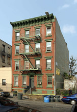 194 Humboldt St in Brooklyn, NY - Building Photo - Building Photo