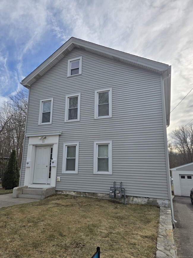 112 Liberty St in Stonington, CT - Foto de edificio - Building Photo