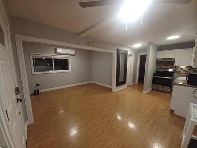 213 E Park St, Unit B in Ontario, CA - Building Photo - Building Photo