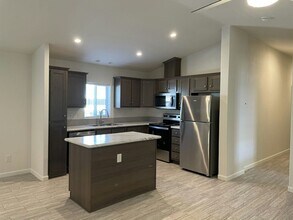 1702 E John Cabot Rd in Phoenix, AZ - Building Photo - Building Photo