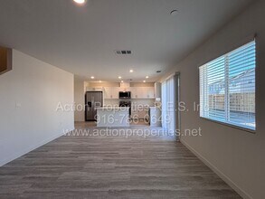 608 Imperial Ct in Roseville, CA - Building Photo - Building Photo