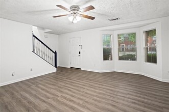 5812 Wind Gate Ln in Lithonia, GA - Building Photo - Building Photo