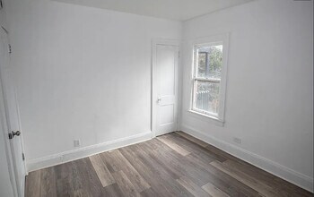 13706 Coit Rd in Cleveland, OH - Building Photo - Building Photo