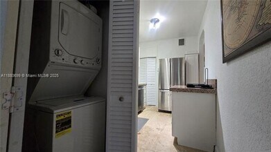 928 Euclid Ave in Miami Beach, FL - Building Photo - Building Photo