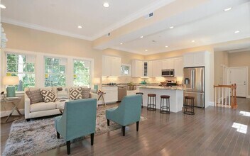 47 Alpine St, Unit #1 in Boston, MA - Building Photo - Building Photo