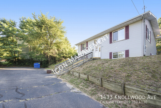 property at 1433 Knollwood Ave