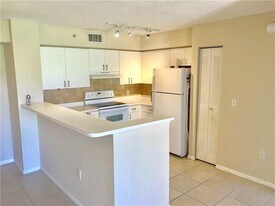 7864 Sonoma Springs Cir in Greenacres, FL - Building Photo