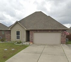 16901 Desmare St in Gulfport, MS - Building Photo