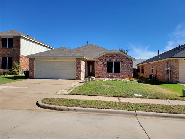 11125 Pleasant Wood Ln in Fort Worth, TX - Building Photo - Building Photo