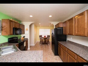 183 Carrick Dr in South Salt Lake, UT - Building Photo - Building Photo