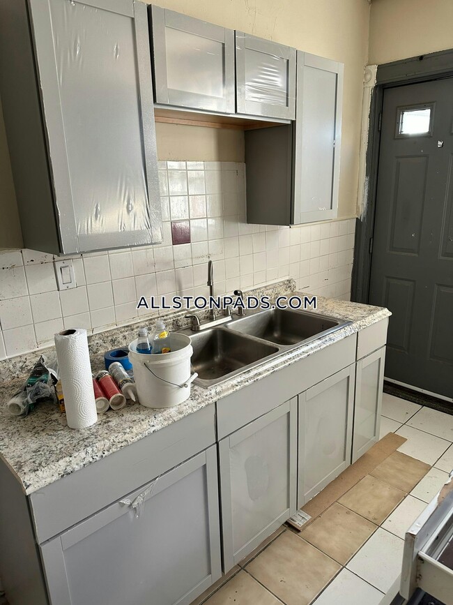 property at 5 Linden St