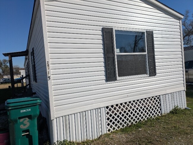 203 E Lincoln St in Sulphur, LA - Building Photo - Building Photo