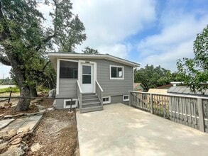 668 Creekside Dr in Canyon Lake, TX - Building Photo - Building Photo