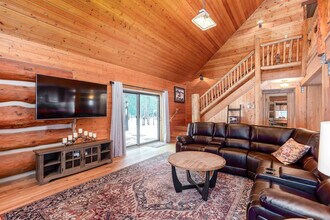 55823 Wood Duck Dr in Bend, OR - Building Photo - Building Photo