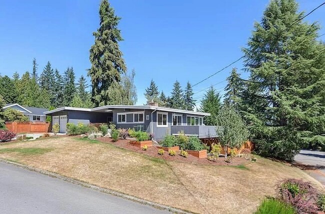 148 165th Ave NE in Bellevue, WA - Building Photo - Building Photo
