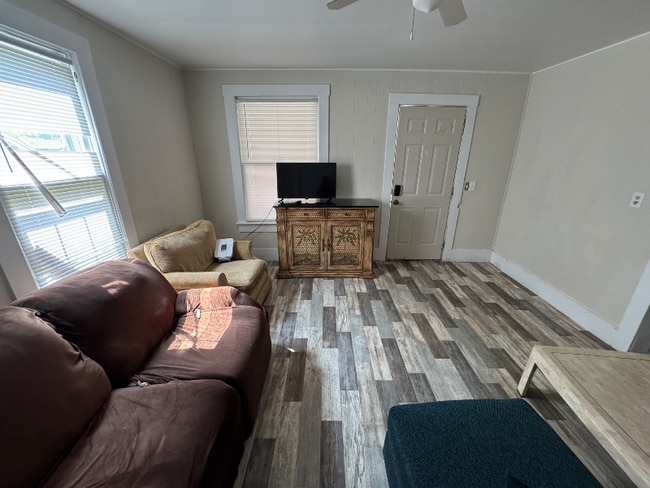 622 E Maple St in Scott City, MO - Building Photo - Building Photo