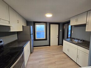 63 Goddard Ave in Bridgeport, CT - Building Photo - Building Photo