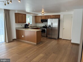 14430 Pebble Hill Ln in North Potomac, MD - Building Photo - Building Photo