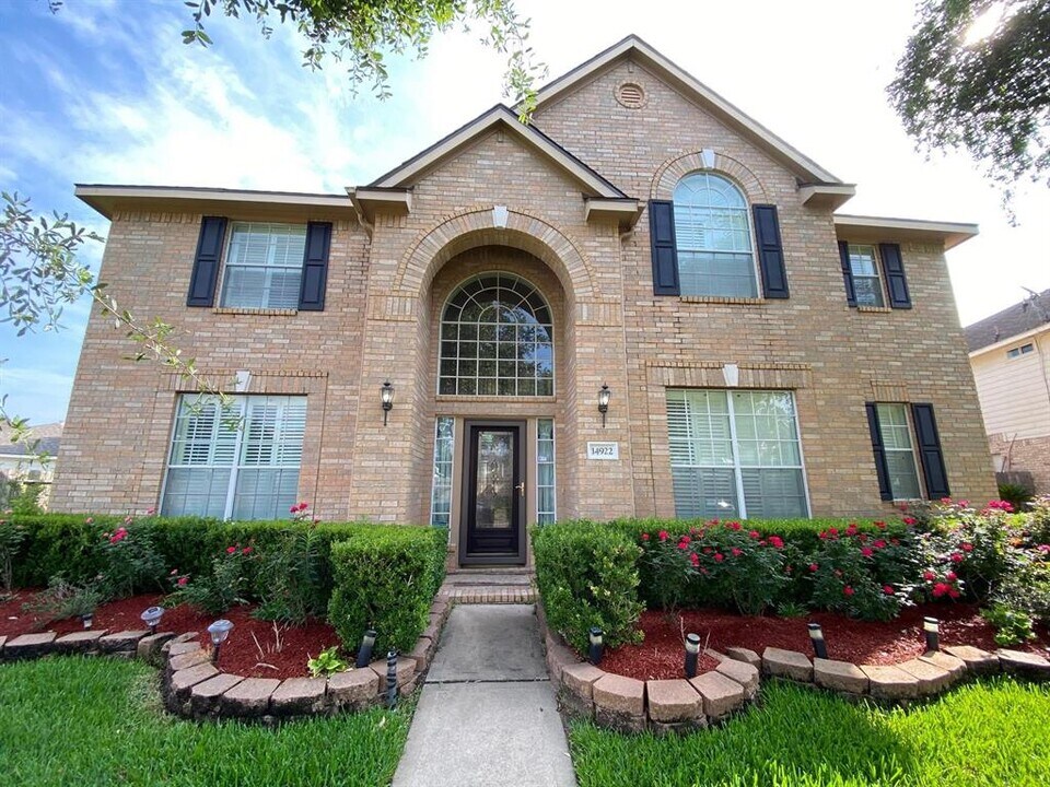 14922 Cabin Run Ln in Sugar Land, TX - Foto de edificio