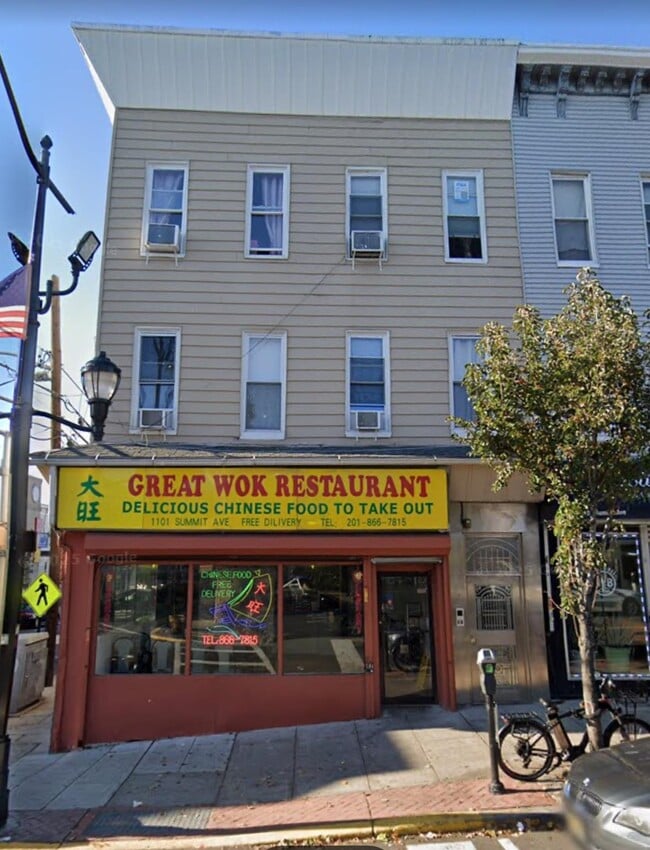 property at 1101 Summit Ave