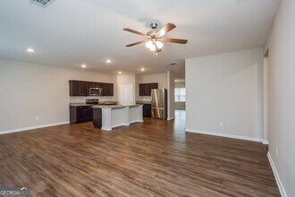3875 Newbury Pl Dr in Loganville, GA - Building Photo - Building Photo