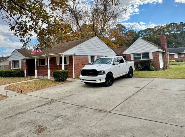 4713 Clintwood Dr in Portsmouth, VA - Building Photo - Building Photo