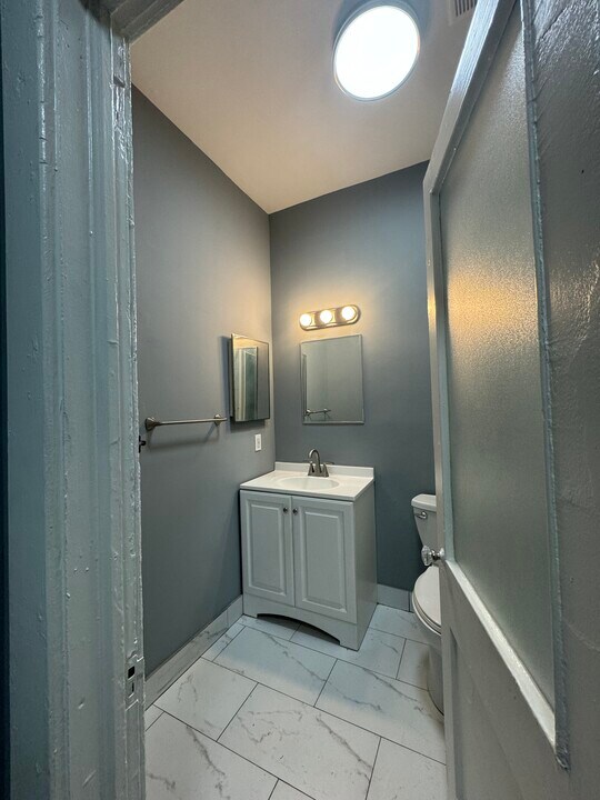 160 4th St Ne, Unit 2 in Atlanta, GA - Building Photo