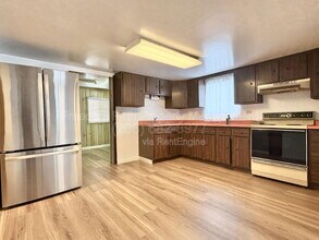 104 Main St in Pinehurst, ID - Building Photo - Building Photo