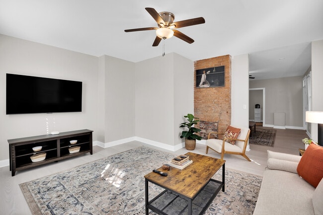 2602 Riverside Dr in Cincinnati, OH - Building Photo - Building Photo