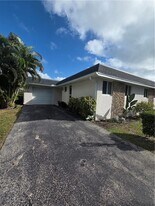 280 Lanchester Ct in Naples, FL - Building Photo